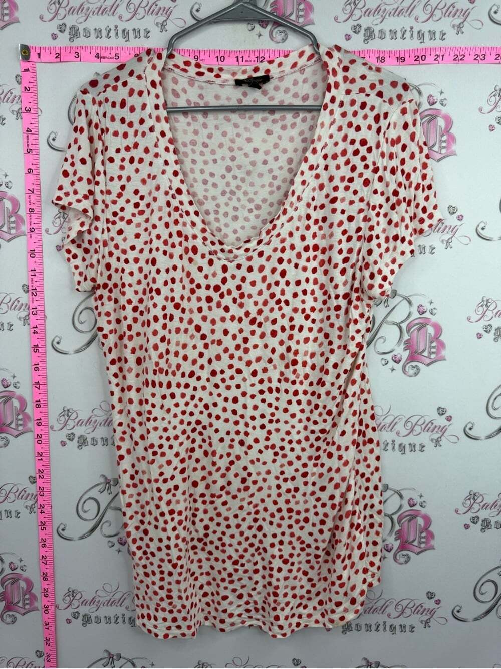 Cupio tshirt polka dot White V-Neck Top with Red Dot Print